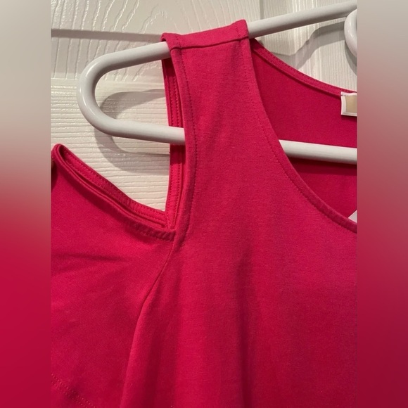 Michael Michael Kors Women’s Cold Shoulder Top, Size Medium NWT - Picture 2 of 5